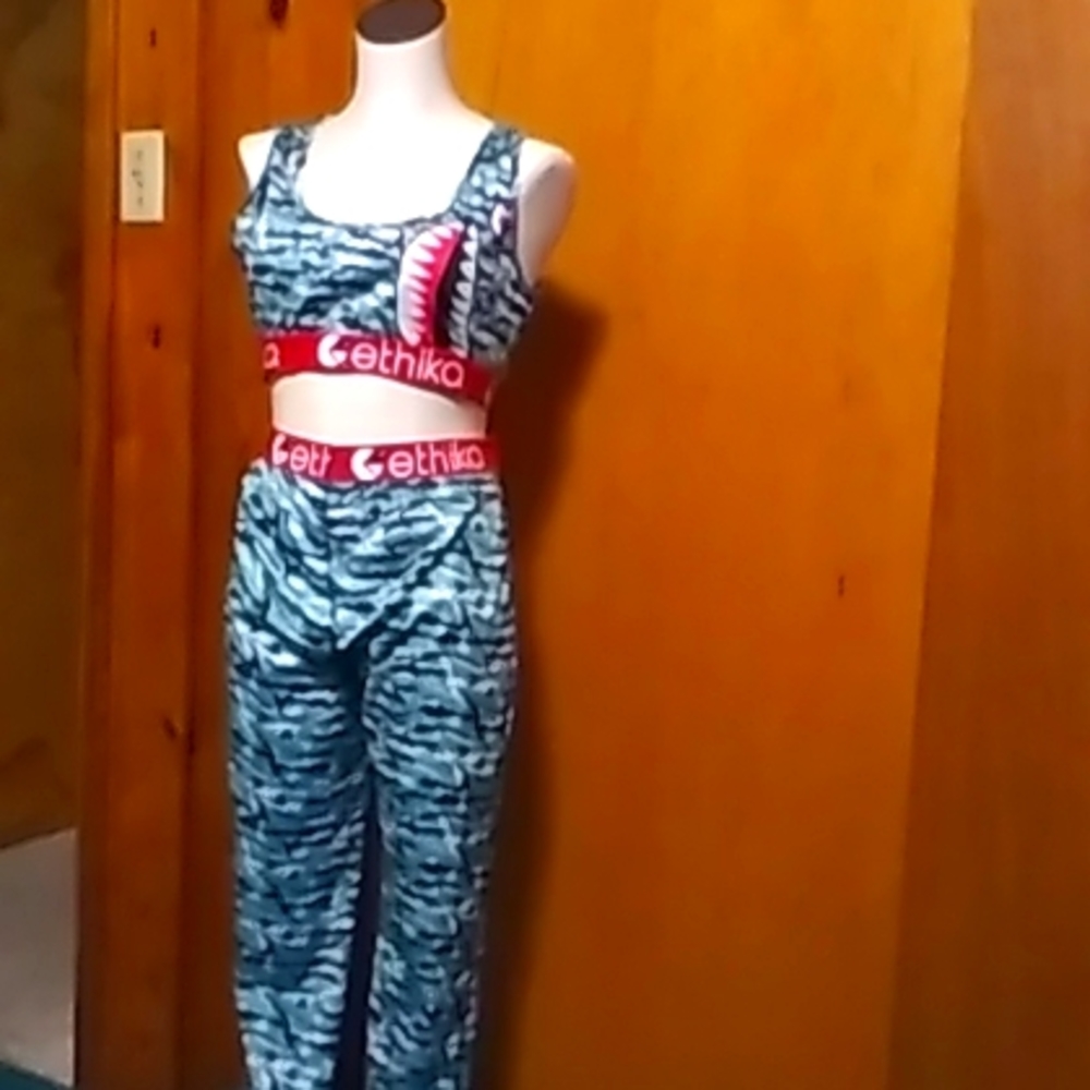 Bra and thigh set
